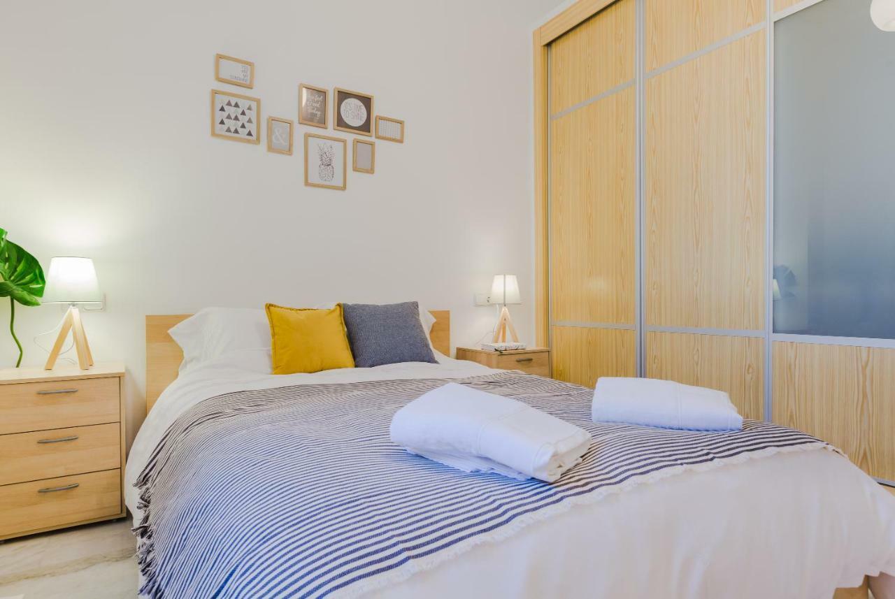 Apartamento Hola Málaga Atarazanas Exterior foto