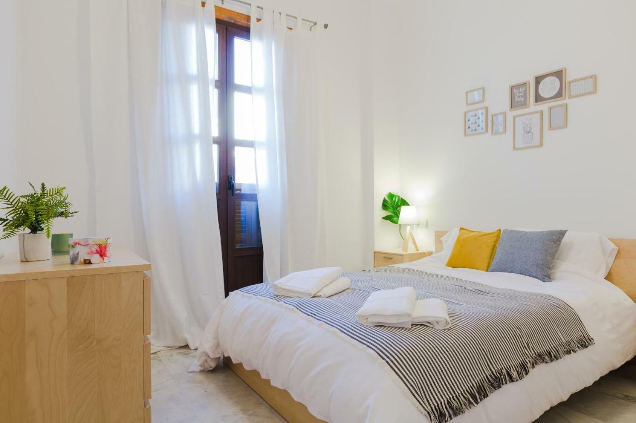 Apartamento Hola Málaga Atarazanas Exterior foto